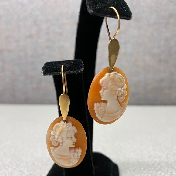 Jewelry - Vintage Italian Gold Cameo Earrings Oval Carved Shell Woman Face Dangle Old